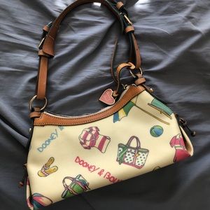 Dooney & Bourke beach print shoulder bag
